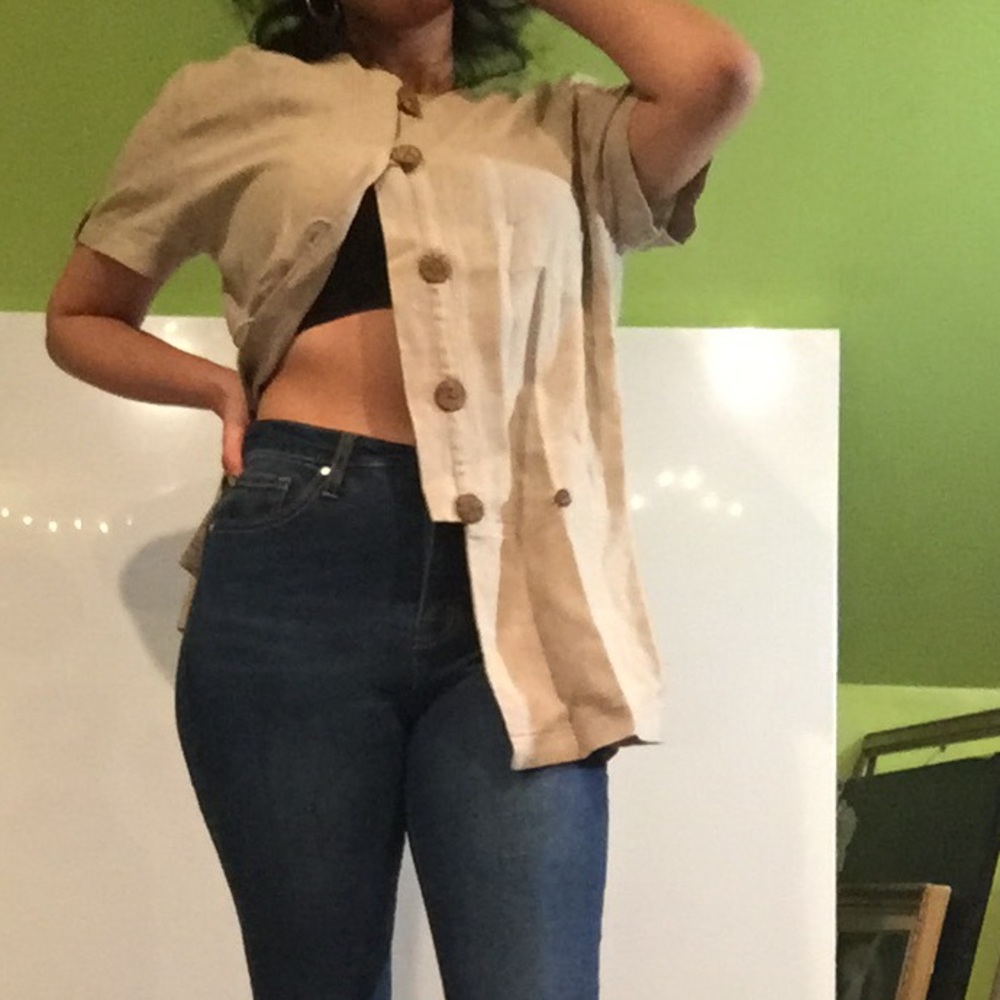 Beige button up short sleeve cardigan